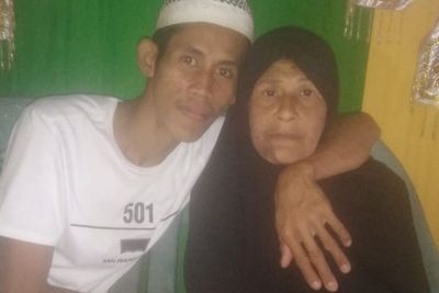 Terkuak! Alasan Remaja 26 Tahun Nikahi Nenek 60 Tahun: Jatuh Cinta Pada Pandangan Pertama