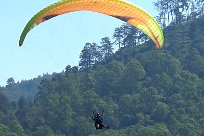 Taksi Udara di Kota Batu Diminati Turis Asing, Sekali Terbang Bayar Rp400 Ribu!