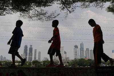 Covid-19 RI Hari Ini Tambah 1.726, Jakarta Sumbang Kasus Seribu Lebih