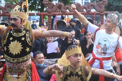 Luwesnya Ganjar Flashmob Tari Gatotkaca Bareng 550 Seniman Solo, Begini Aksinya!