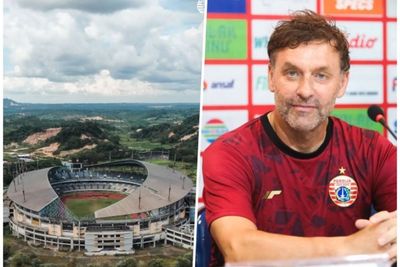 Puji Kota Samarinda, Thomas Doll Ejek Rumput Stadion Palaran: Di Jerman untuk Ngangon Sapi