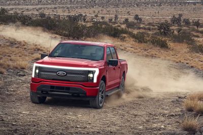 Ford Recall Hampir 3 Ribu Truk Listrik F-150 Lightning di AS dan Kanada, Kenapa?