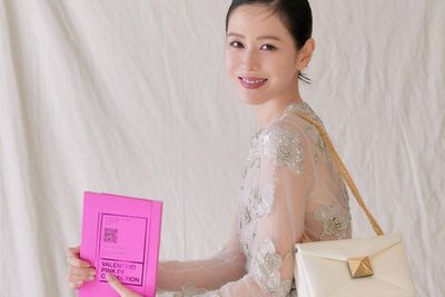 Akhirnya Hamil, Intip 3 Potret Cantik Son Ye Jin Istrinya Hyun Bin