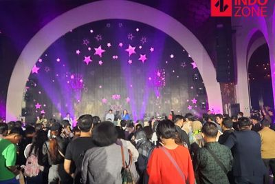 3 Musisi Semesta Records Satu Panggung Bareng Kunto Aji di Bergandeng Bersama Semesta 