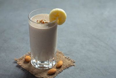 Resep Jus Pisang Yakult, Minuman Segar Sehat Mengenyangkan!
