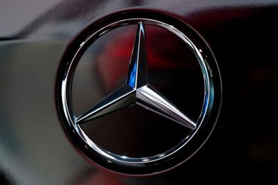 Mercedes-Benz Serius Beralih ke Mobil Listrik, Sudah Siapkan Pabrik Produksinya
