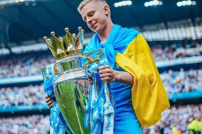 Tak hanya Sterling, Chelsea juga Incar Bek Kiri Manchester City!