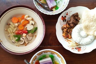 Unik! Jual Makanan khas Kondangan, Kedai Ini Viral di Medsos! Apa Saja Menunya?