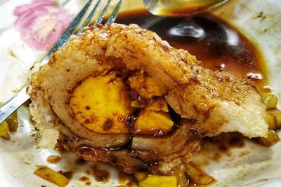Cuma Jualan di Gerobak, Penjual Pempek Ini Kantongi Omzet Rp8 Juta Sehari!