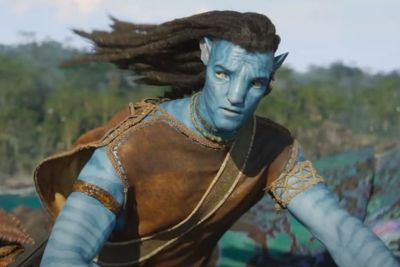 Foto Terbaru Avatar 2 Perlihatkan Seorang Na vi Berbicara dengan Makhluk Laut Raksasa