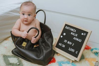 Bayi Tajir! Rayyanza Pakai Tas Nagita Slavina Seharga Rumah Jadi Mainan