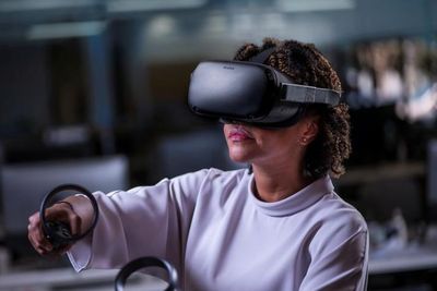 Meta Dominasi Pasar Headset VR di Kuartal I 2022