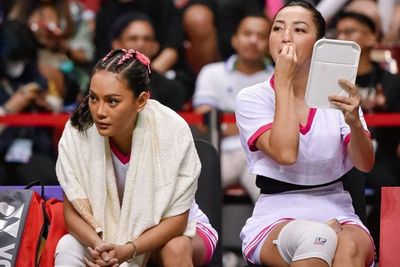 Gaya Kocak Hesti Purwadinata Tanding Bulu Tangkis, Dandan di Lapangan Kayak Ngemall