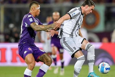 Vlahovic Dianggap Lebih Hebat Dibanding Haaland karena Gaya Bermain yang Lebih Lengkap