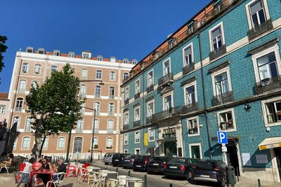 Eksplor Kampung Warna Warni-nya Portugal, Seperti Jodipan tapi Sangat Romantis!