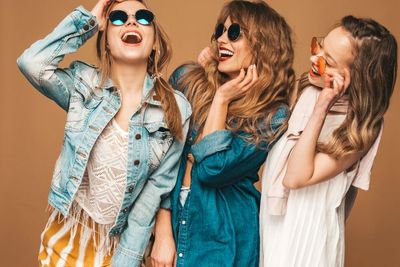 Keren! 5 Artis Milenial yang Punya Bisnis Clothing Kekinian