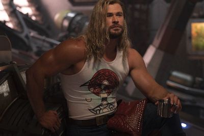 Taika Waititi Sebut Ada Ending Tak Terduga di Thor: Love and Thunder , Apakah Thor Mati?