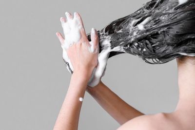 7 Produk Perawatan Rambut Wajib dan Tips Memilihnya Agar Rambut Sehat Berkilau
