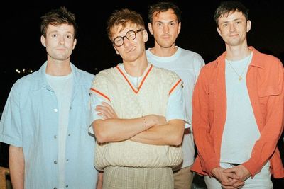 Arti dan Lirik Lagu Heat Waves Glass Animals, Tak Mampu Melupakan Kepergian Seseorang