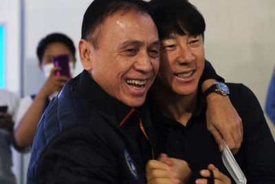 Diminta Langsung Jangan Ganti Shin Tae-yong oleh Suporter, Iwan Bule: Aman!