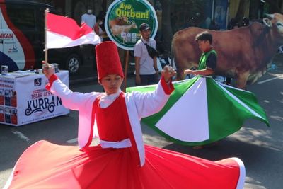 Warga Solo Kaget Puluhan Orang Mendadak Berputar-putar di Tengah Jalan! Ada Apa?