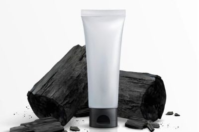 Skincare Berbahan Charcoal Lagi Tren, Ini Loh 6 Manfaatnya