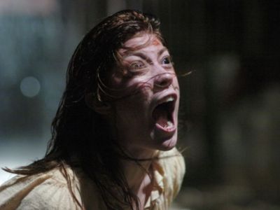 Terlalu Seram, Sederet Film Horor Ini Jangan Ditonton Sendirian!