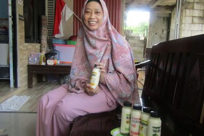 Awalnya Coba-coba, Ibu Rumah Tangga Ini Cuan Rp60 Juta Sebulan dari Usaha Yogurt