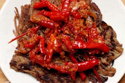 Resep Dendeng Sapi Batokok Sambal Balado Dua Varian ala Chef Devina Hermawan