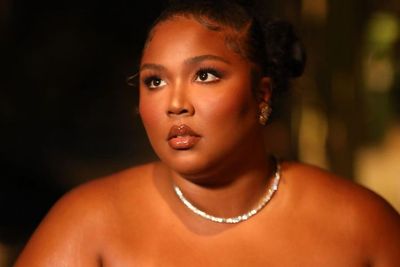 Fakta Lagu Lizzo About Damn Time , Musik Penyembuh Bagi Seseorang yang Sedang Depresi