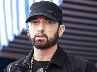 Eminem Umumkan Album Curtain Call 2 , Terapi Musik untuk Melawan Kecanduan Obat Terlarang