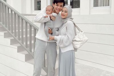 5 Outfit Serasi Dinda Hauw dan Rey Mbayang, Potretnya Mesra Banget
