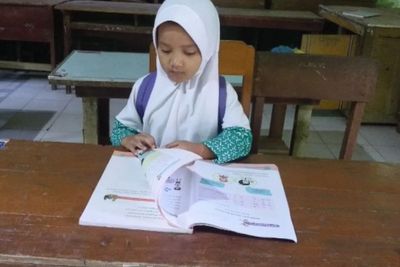 Satu-satunya Siswa Kelas I di SD Ini, Ataya Tetap Semangat Meski Gak Punya Teman Sekelas