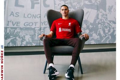 Liverpool Dibantai Manchester United, Darwin Nunez Panen Hujatan Netizen