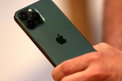 Pemerintah Kolombia tak Izinkan Apple Jual iPhone 12 dkk, Lho Kenapa?