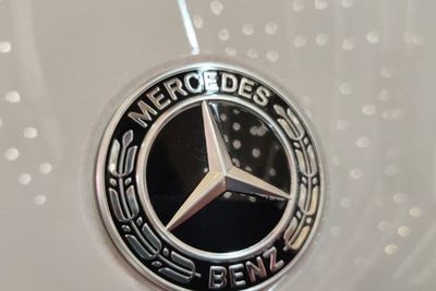 Antisipasi Kelangkaan Chip Semikonduktor, Mercedes Indonesia Pilih Cara CKD daripada CBU