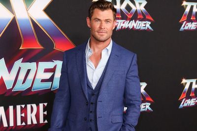 Cerita Nostalgia Chris Hemsworth yang Nyaris Kalah dengan Adiknya untuk Dapat Peran Thor