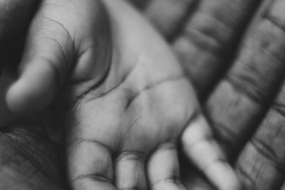 Keistimewaan Garis Tangan Huruf M Kata Guru Spritual, Benarkah akan Dijaga Khodam?