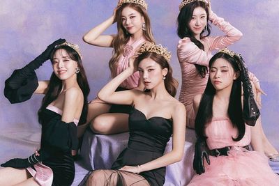 ITZY Rilis MV SNEAKERS , Netizen : Konsep Albumnya Sangat Unik di Luar Dugaan!