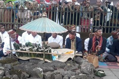 Mengenal Ritual Adat Nayu-ayu yang Bermakna Mengumpulkan 13 Mata Air