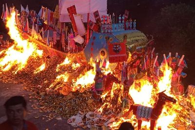 Dipercaya Datangkan Cuan, Tiap Tahun Warga Bagansiapiapi Gelar Ritual Bakar Kapal