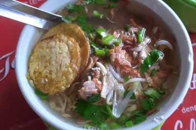 Soto Paling Murah di Depok, Sehari Laku Ratusan Porsi dan Habiskan 20 Kg Ayam!