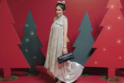 OOTD Kondangan ala Momo Geisha, Model High Heels Jadi Sorotan