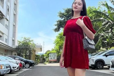 Ledek Hotman Paris Asal Pilih, Kienzy Goyang Seksi: Aspri Kalah Cantik Kok Sewot!