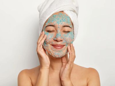 Cara Eksfoliasi Wajah yang Tepat untuk Kulit Bebas Kusam dan Jerawat!