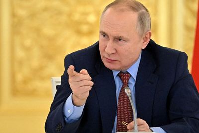 Tok! Rusia Larang Pembayaran Kripto dan NFT