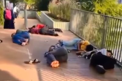Viral Remaja Citayam Fashion Week Tidur di Pinggir Jalan usai Show , Netizen: Sisi Gelap