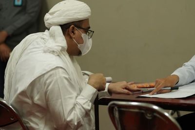 Hari Pertama Bebas, Habib Rizieq Pilih Istirahat di Rumah