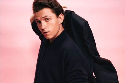 Hal-Hal yang Bisa Jadi Alasan Tom Holland 2 Kali Tak Isi Suara Animasi Peter Parker