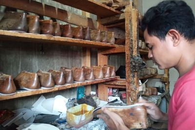 Kisah Perajin Sepatu Cibaduyut, dari Gang Sempit Kini Menjamah Berbagai Kota Besar